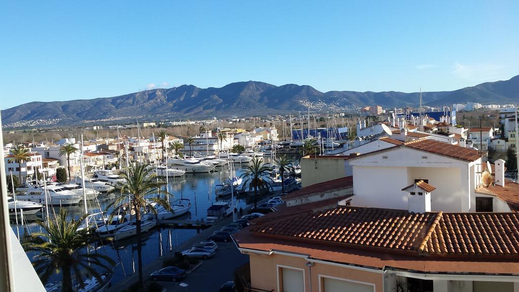 Club Nautic 3 Apartment Empuriabrava Exterior photo