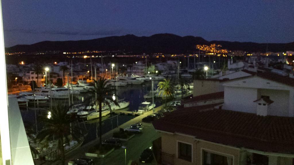 Club Nautic 3 Apartment Empuriabrava Exterior photo