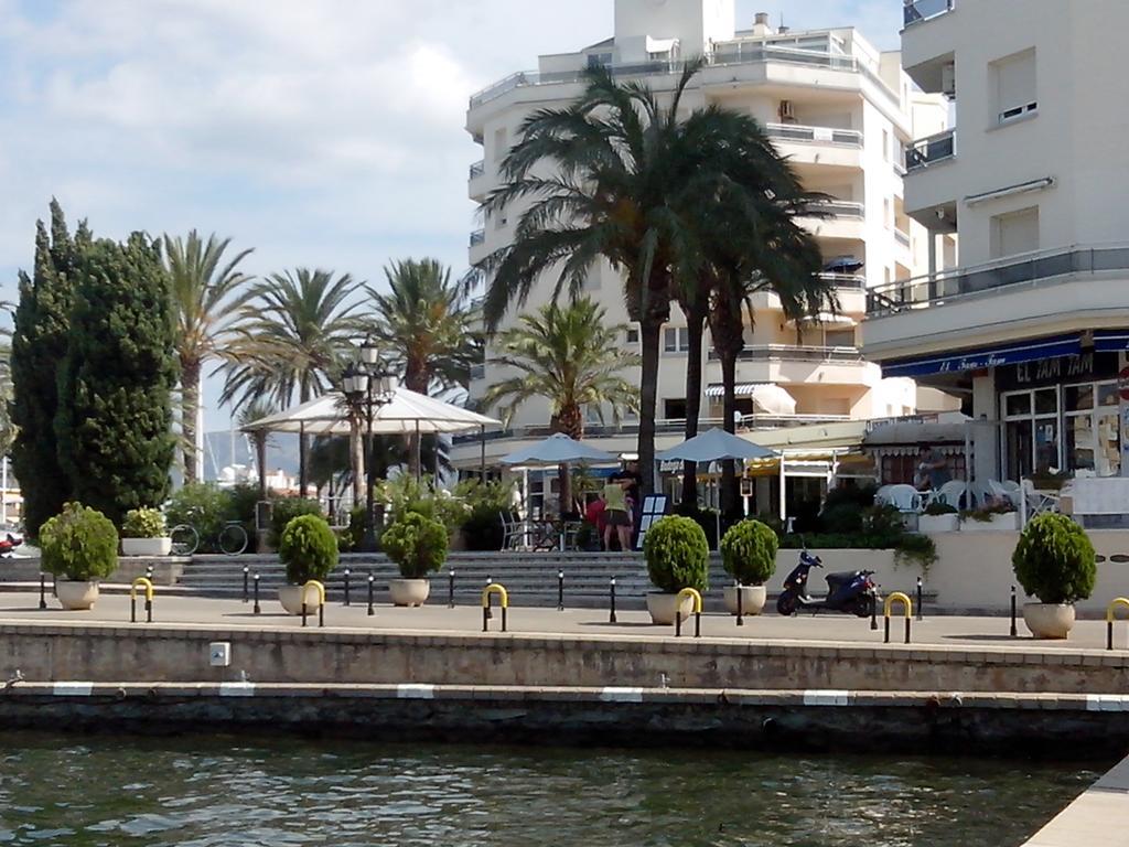 Club Nautic 3 Apartment Empuriabrava Exterior photo