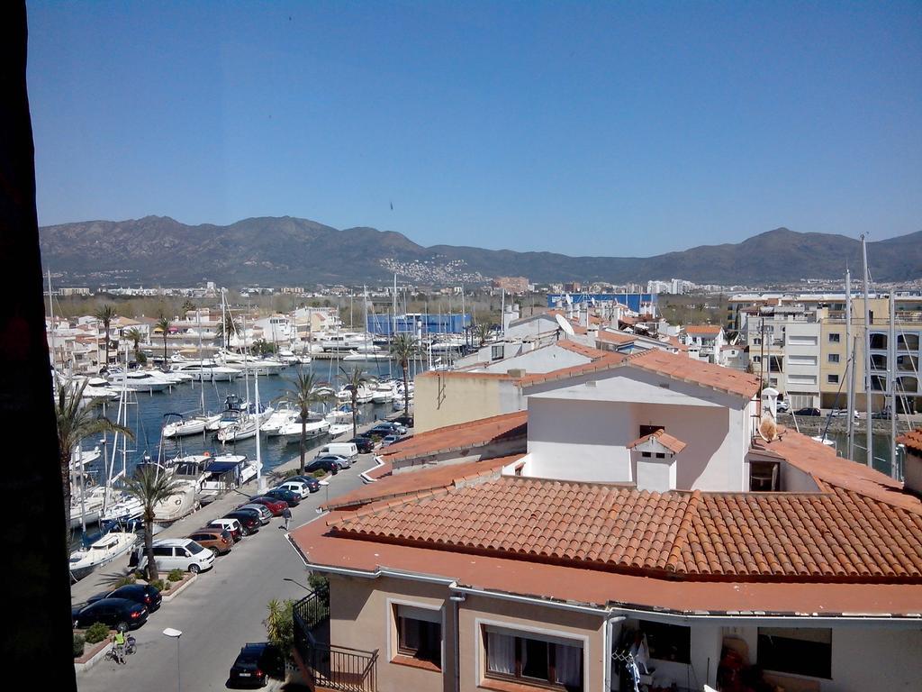 Club Nautic 3 Apartment Empuriabrava Exterior photo